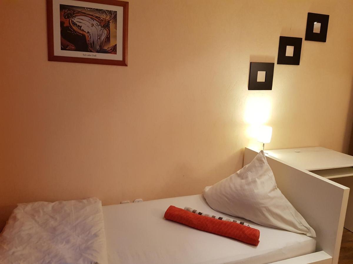 Studio Apartment am Maffeiplatz *